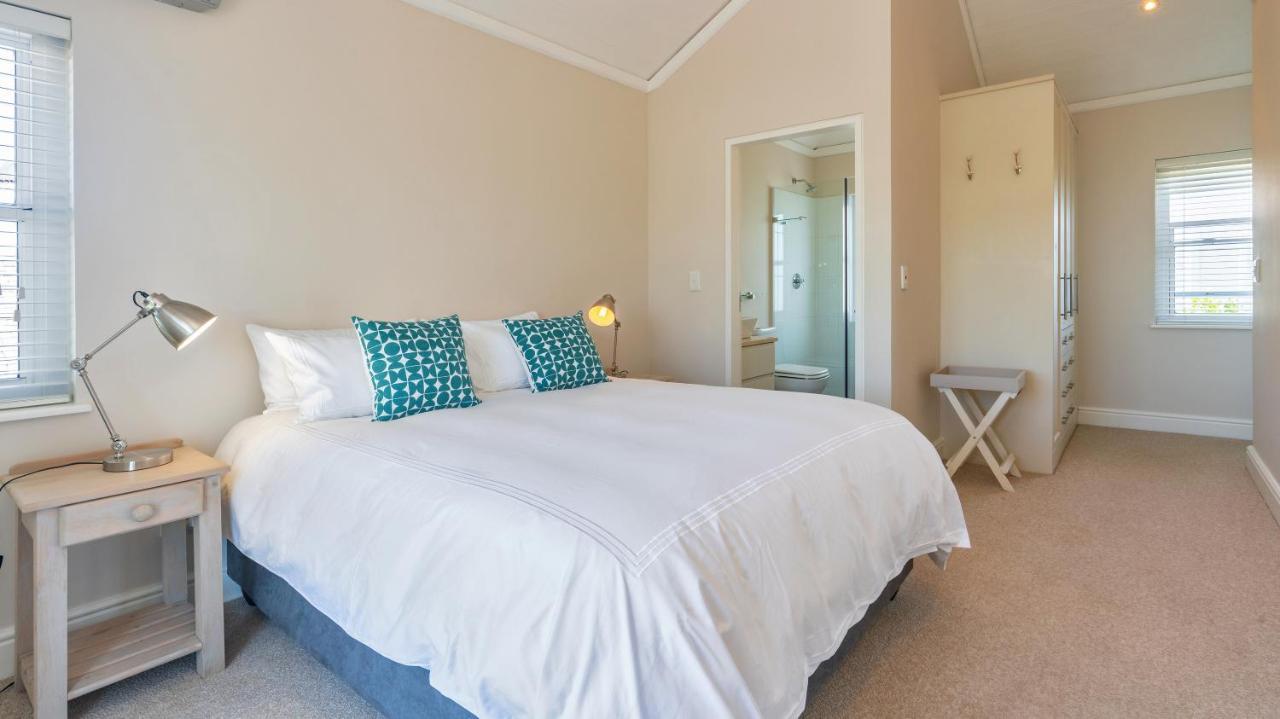 Narnia On Thesen Island Villa Knysna Buitenkant foto